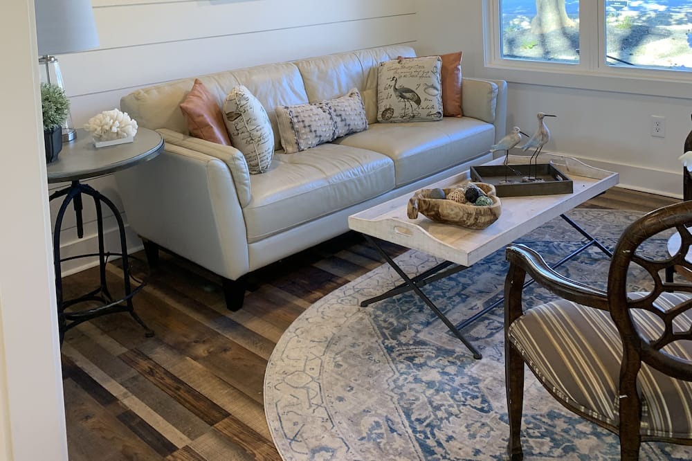 Photo of Livingroom in Seneca