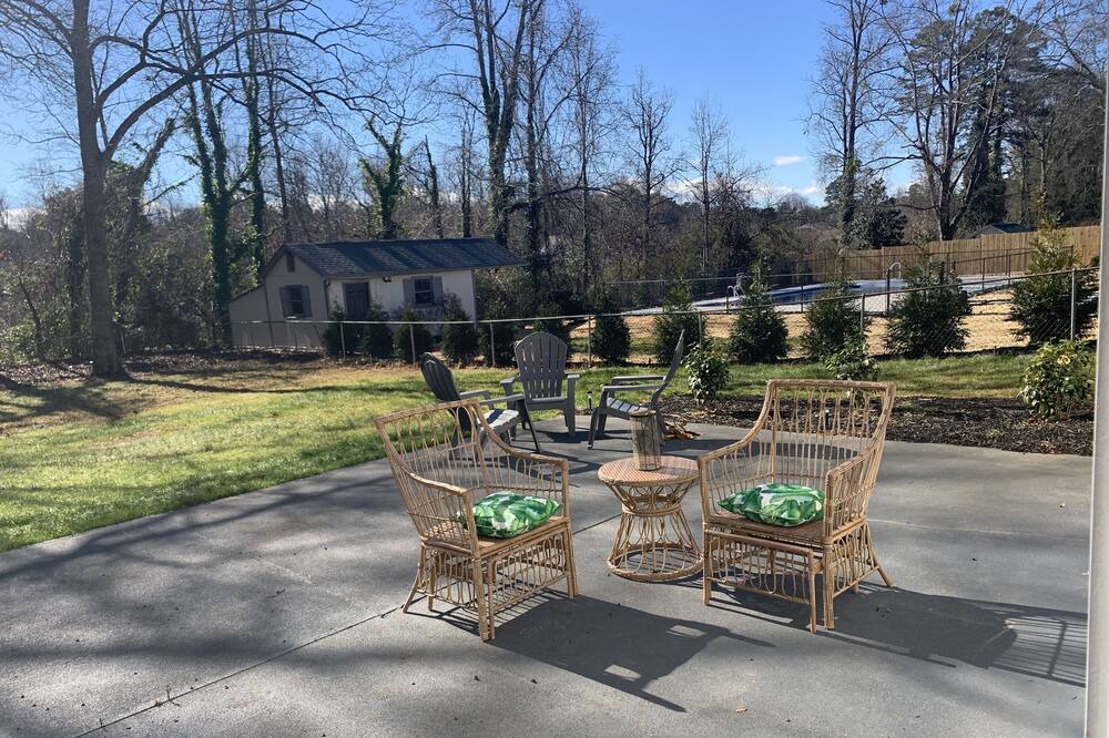 Photo of Outdoor in Seneca