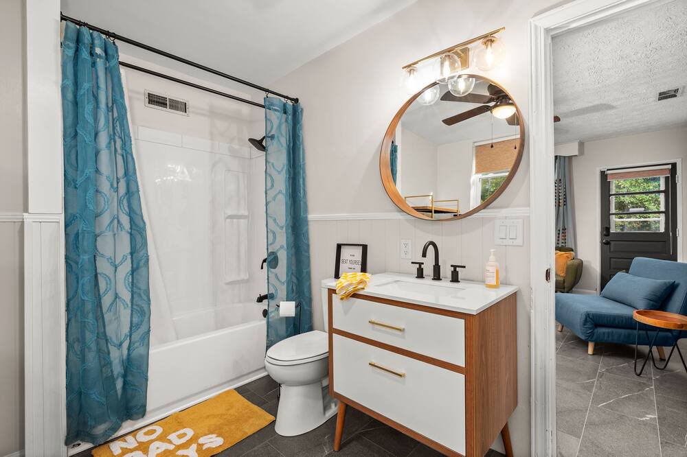 Photo of Bedroom in Gantt