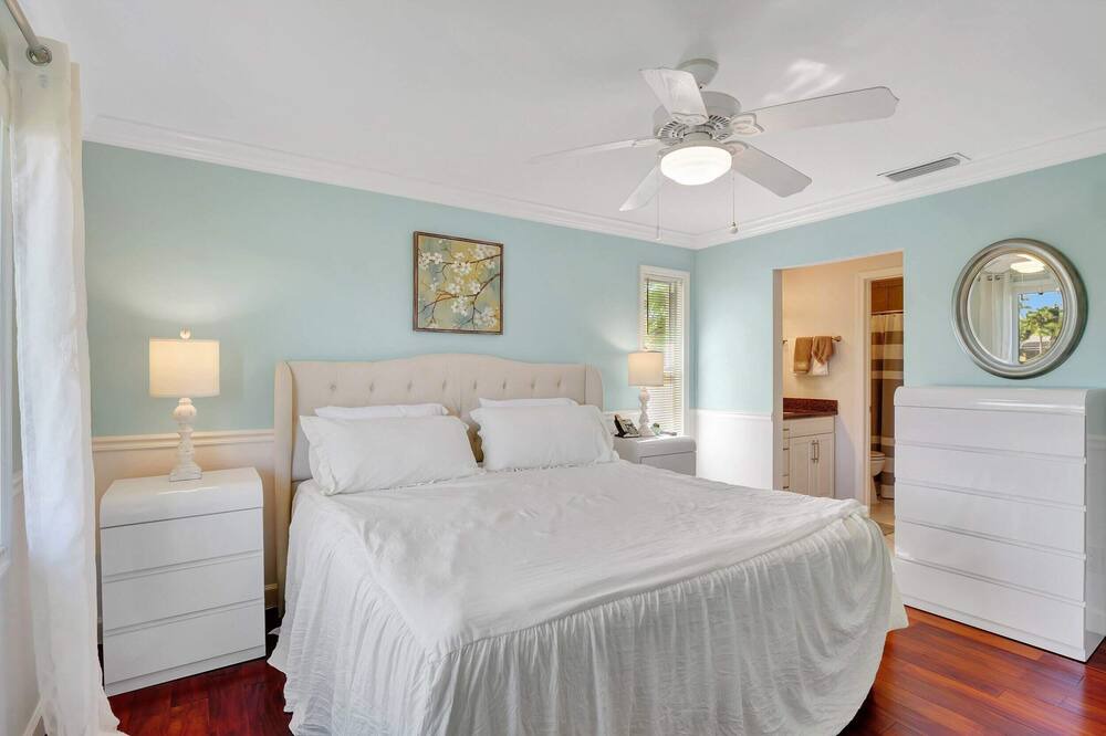 Photo of Bathroom in Lely Golf Estates
