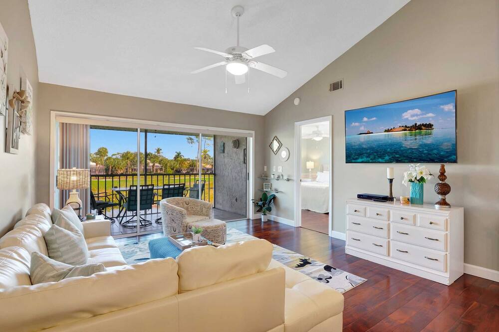 Photo of Bedroom in Lely Golf Estates