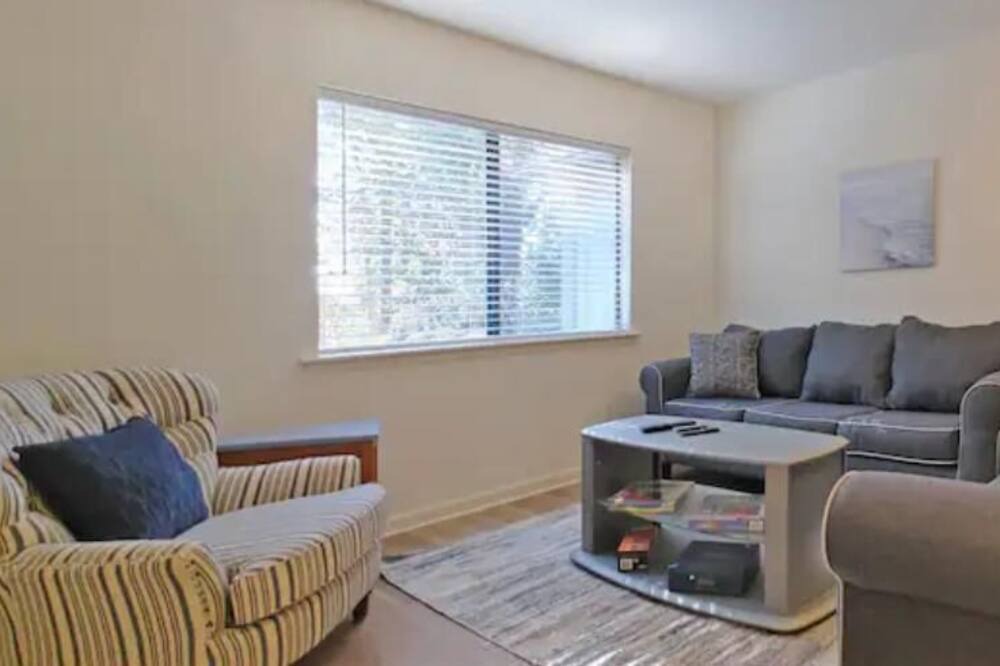 Photo of Livingroom in Salem
