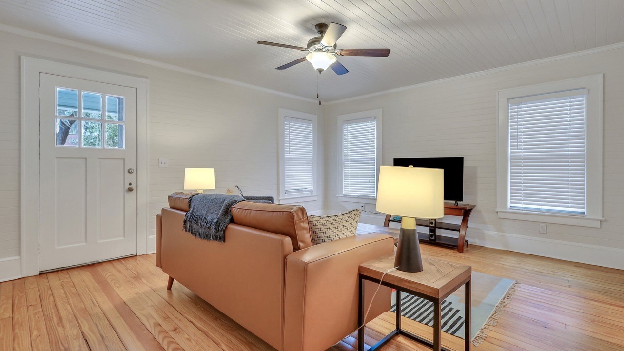 Photo of Livingroom in Hinesville
