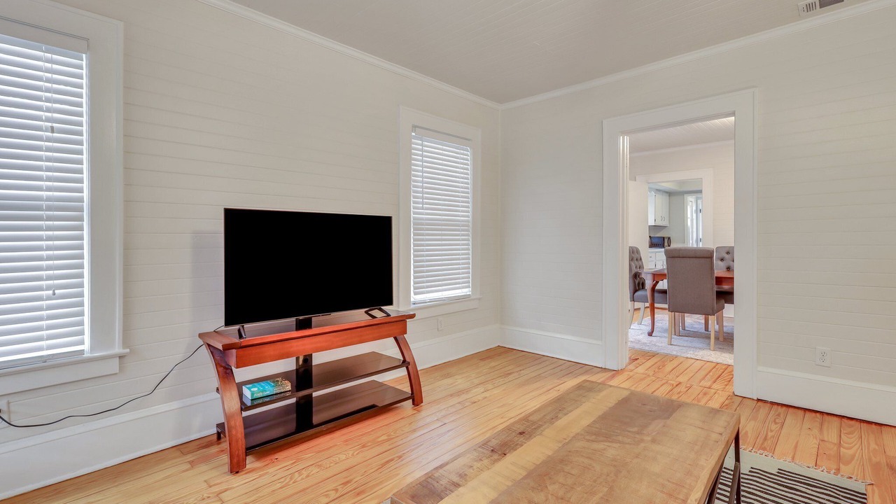 Photo of Livingroom in Hinesville