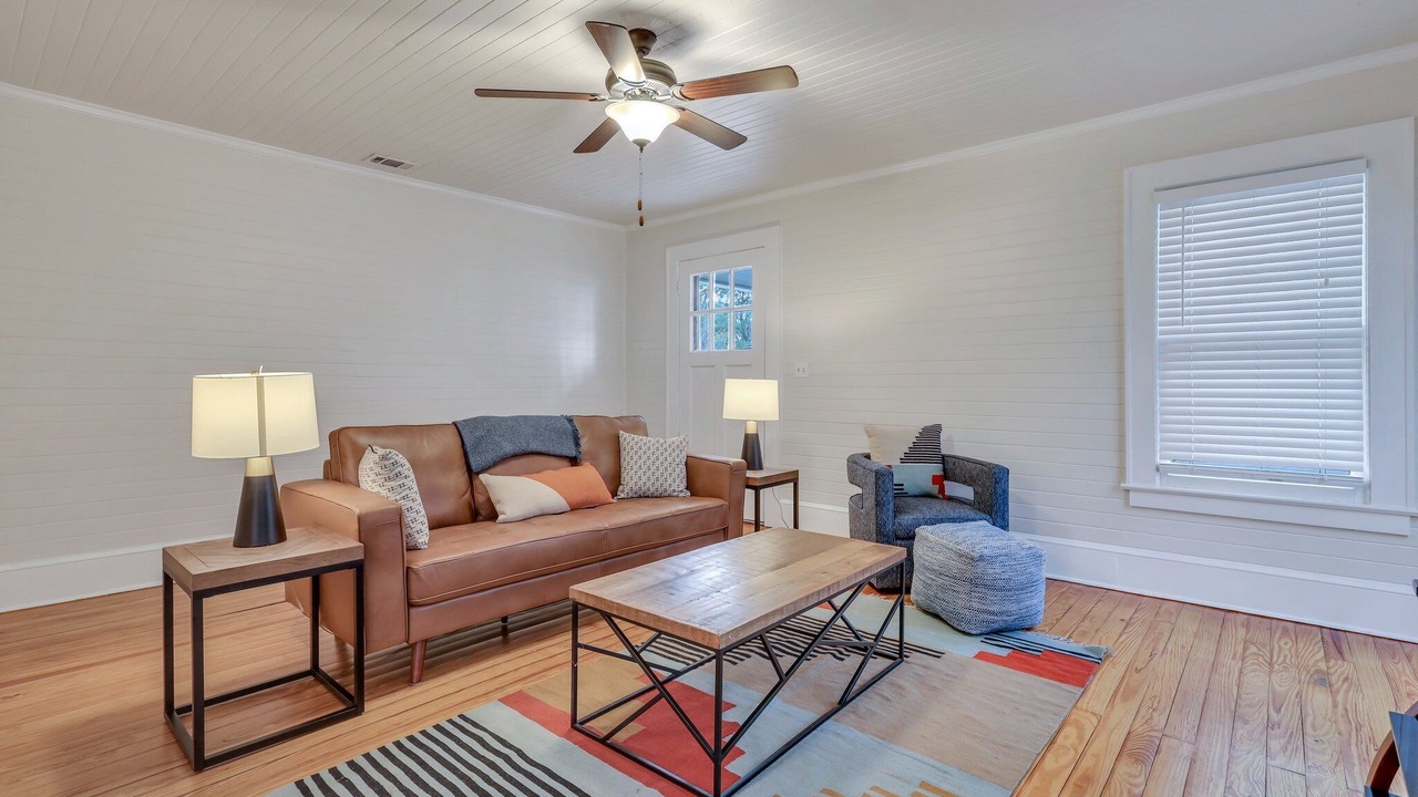 Photo of Livingroom in Hinesville