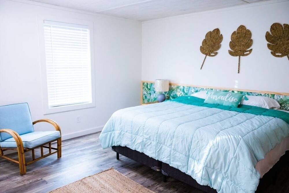 Photo of Bedroom in Hayesville