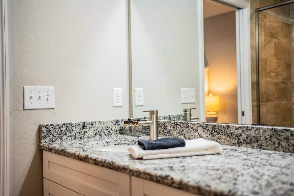 Photo of Bathroom in Bartow