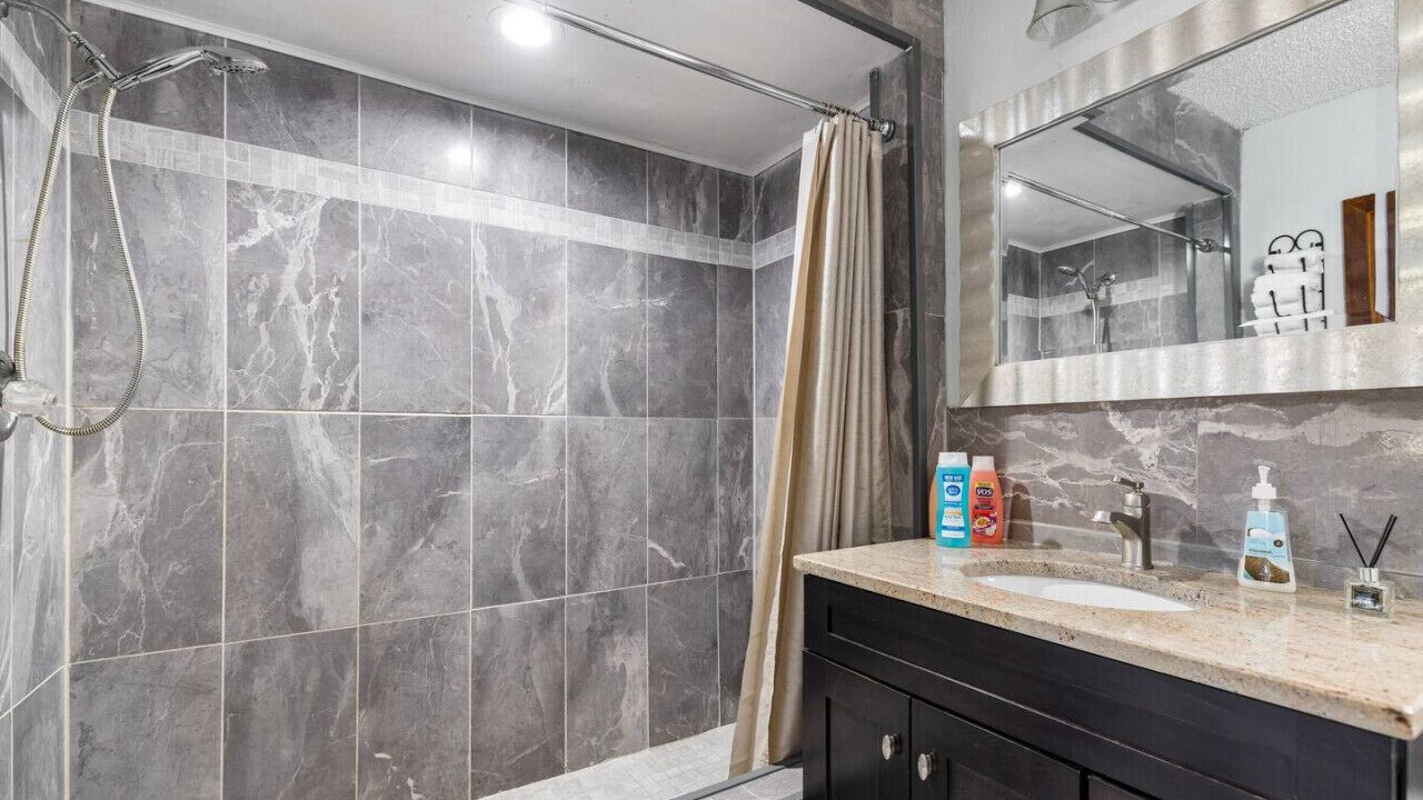Photo of Bathroom in Durant