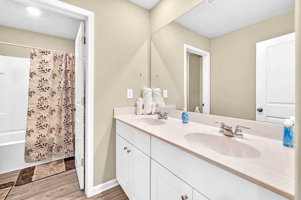 Photo of Bathroom in Pendergrass