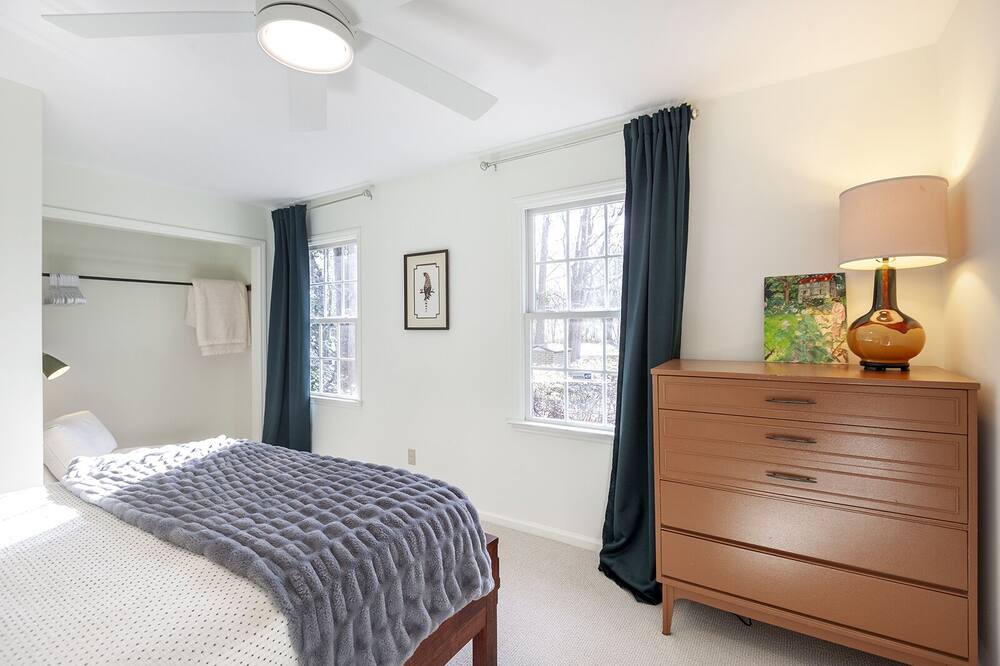 Photo of Bedroom in Mint Hill