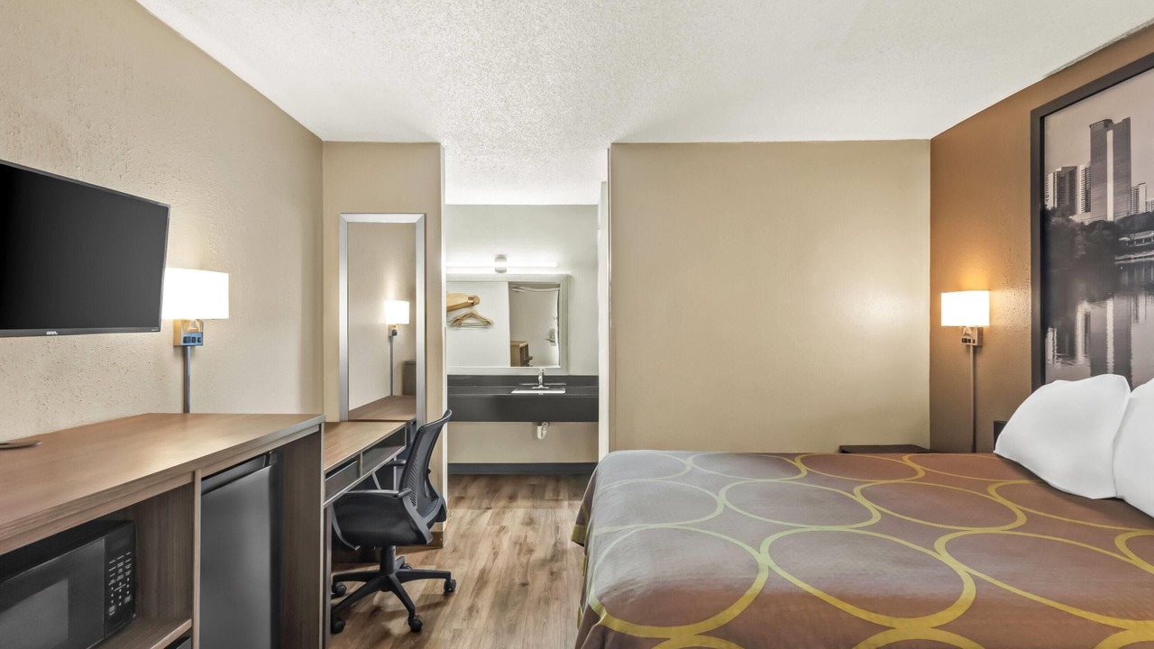 Photo of Bedroom in Commerce