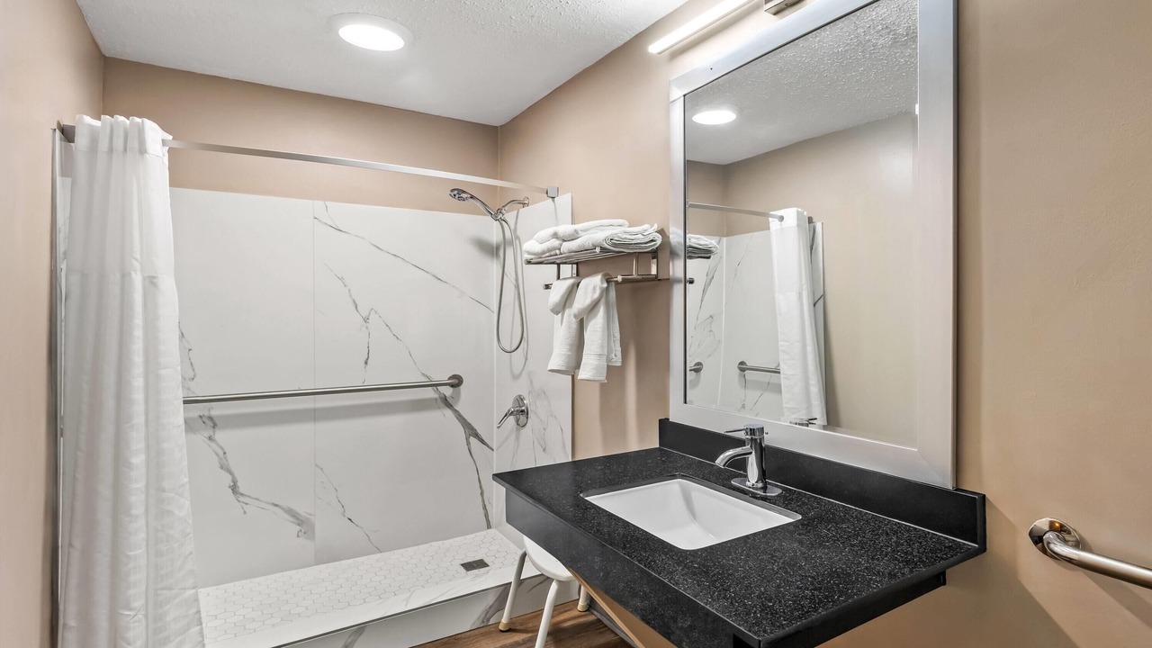Photo of Bathroom in Commerce