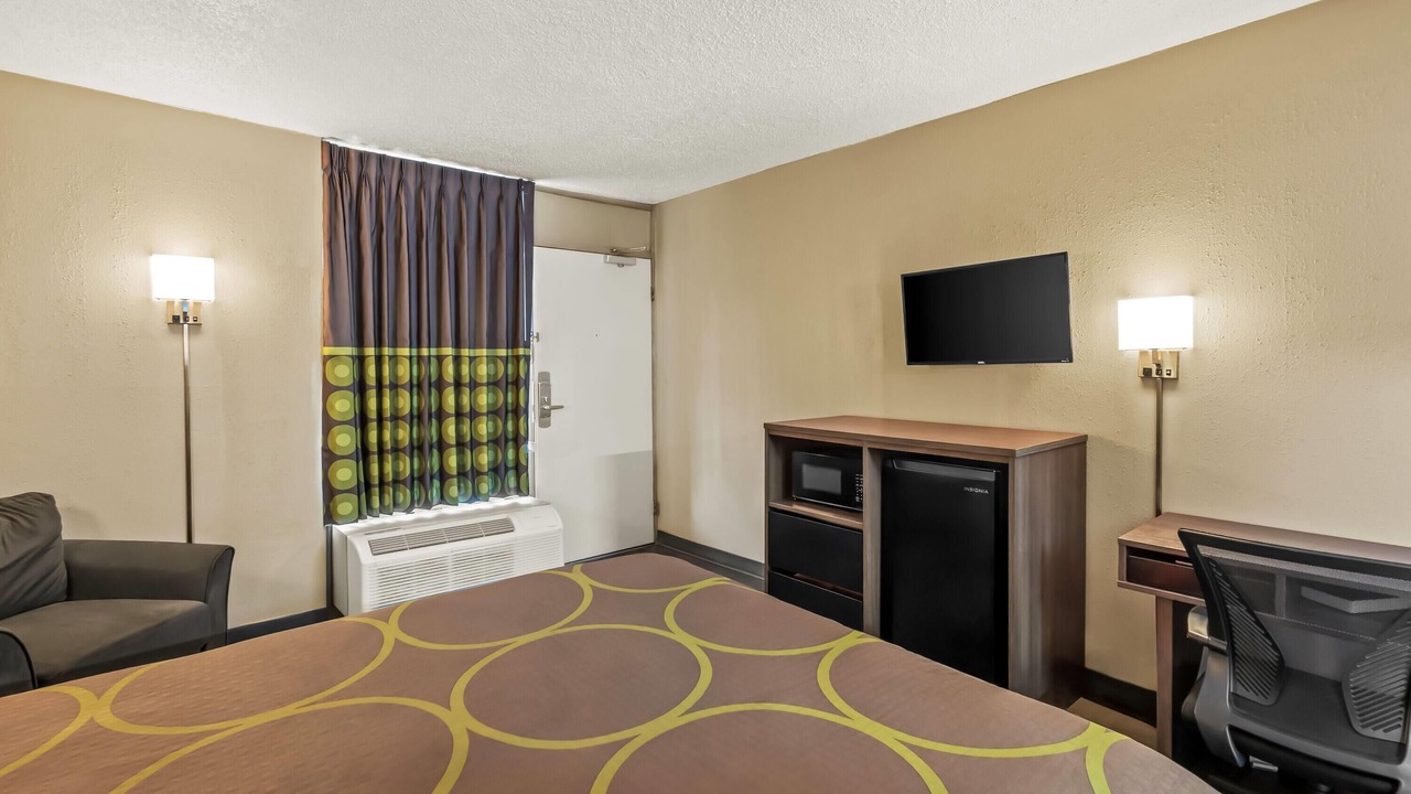 Photo of Bedroom in Commerce