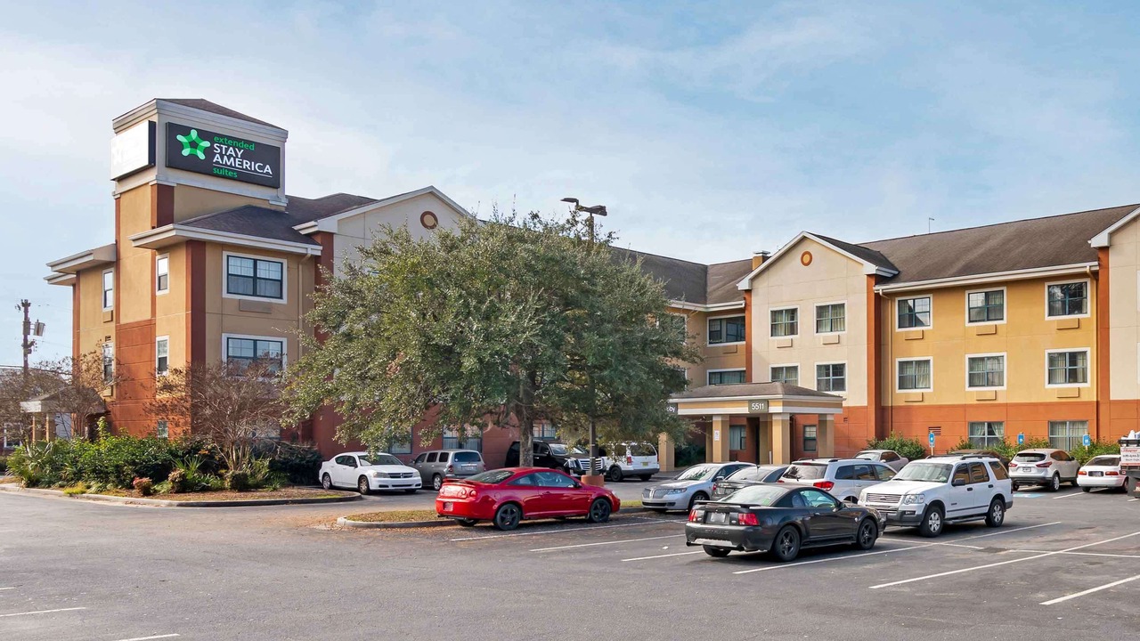 Photo of Outdoor in Poplar Place - University Place