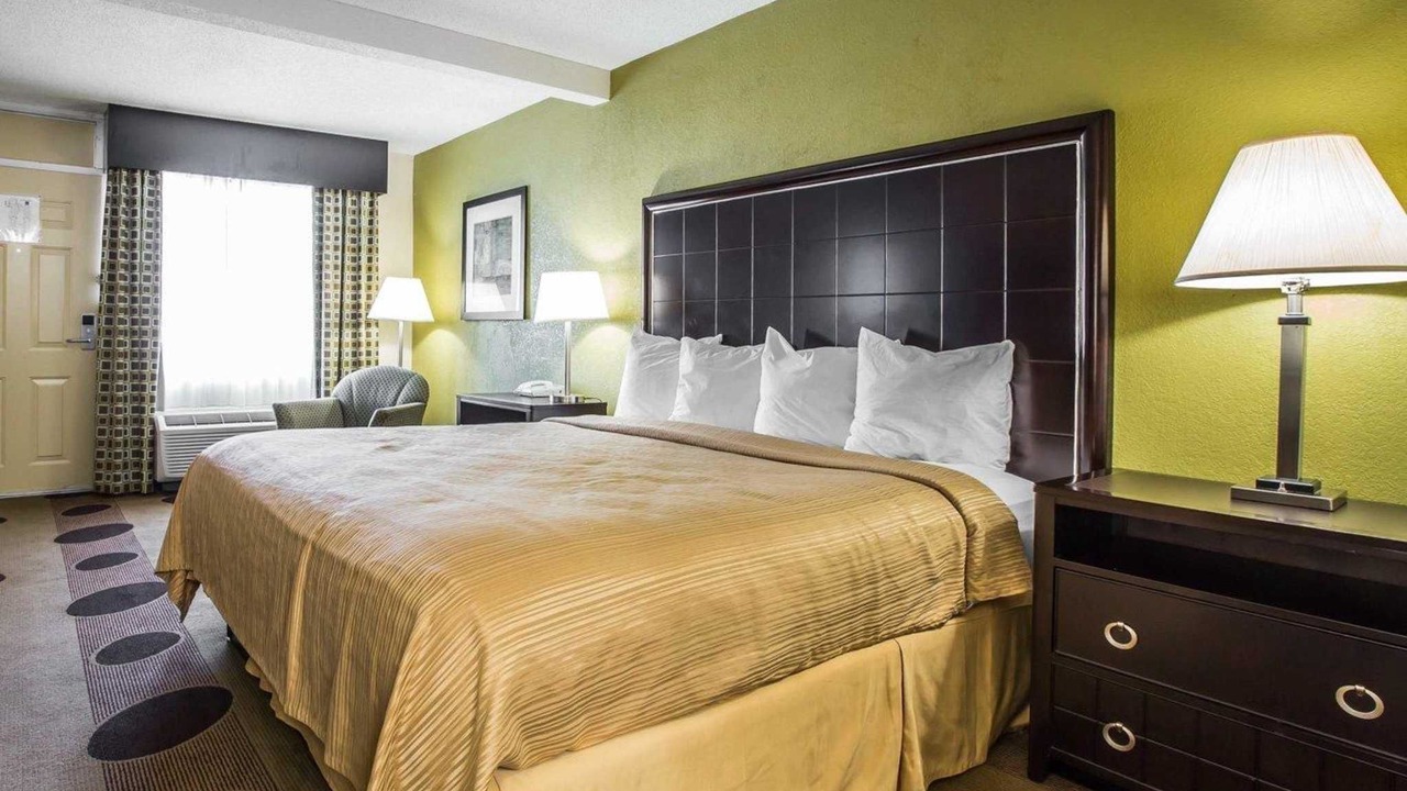 Photo of Bedroom in Greenwood
