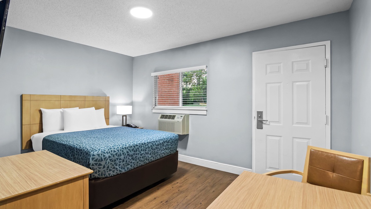 Photo of Bedroom in Stuart