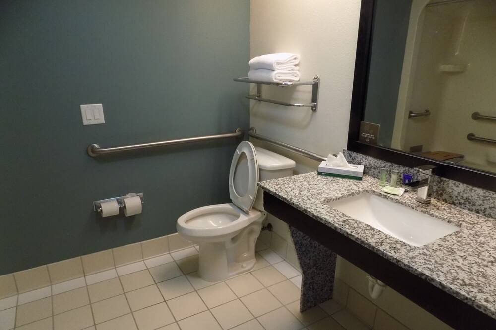 Photo of Bathroom in Augusta