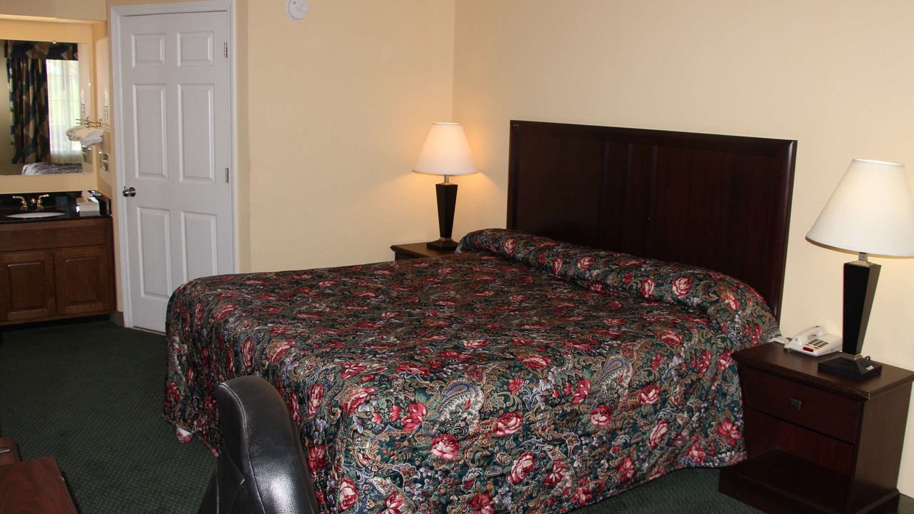 Photo of Bedroom in Oakwood