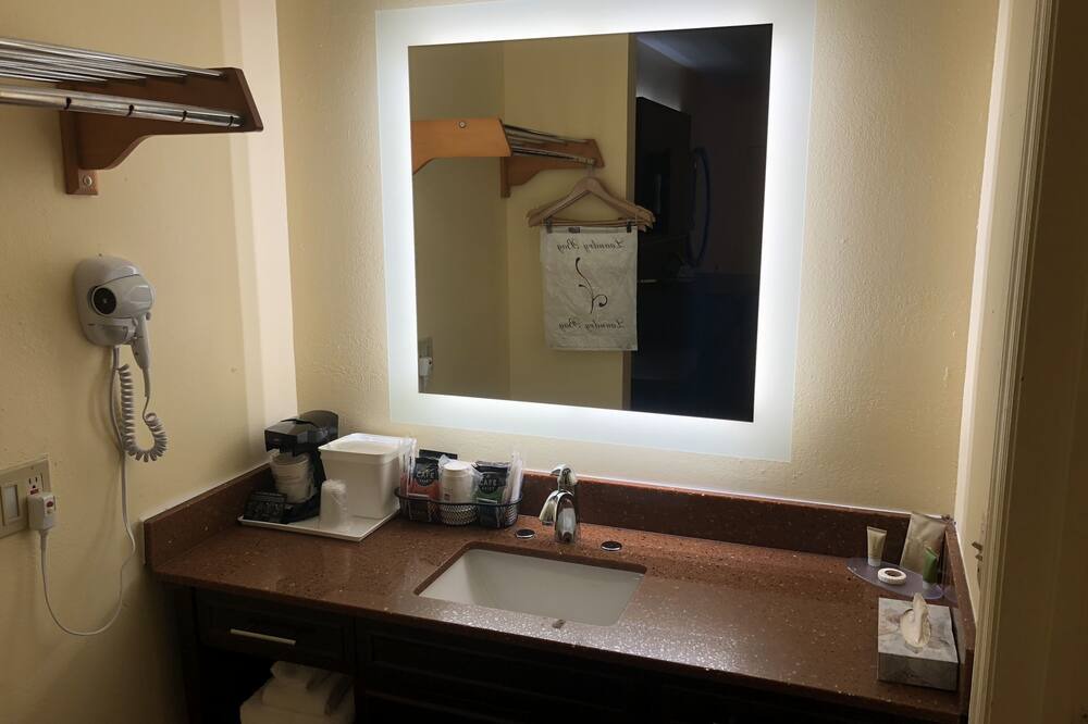 Photo of Bathroom in Manning