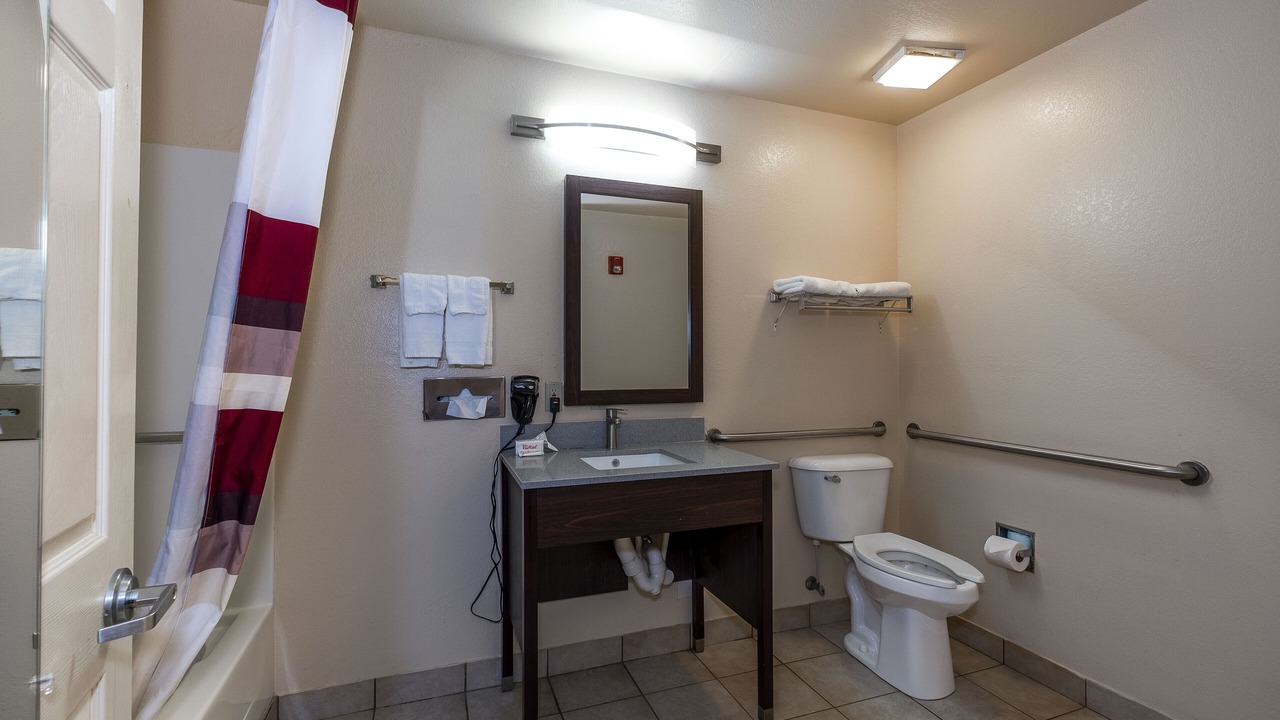 Photo of Bedroom in Valdosta