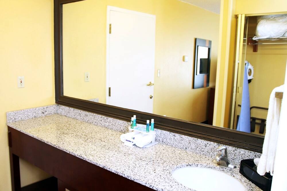 Photo of Bathroom in Tifton