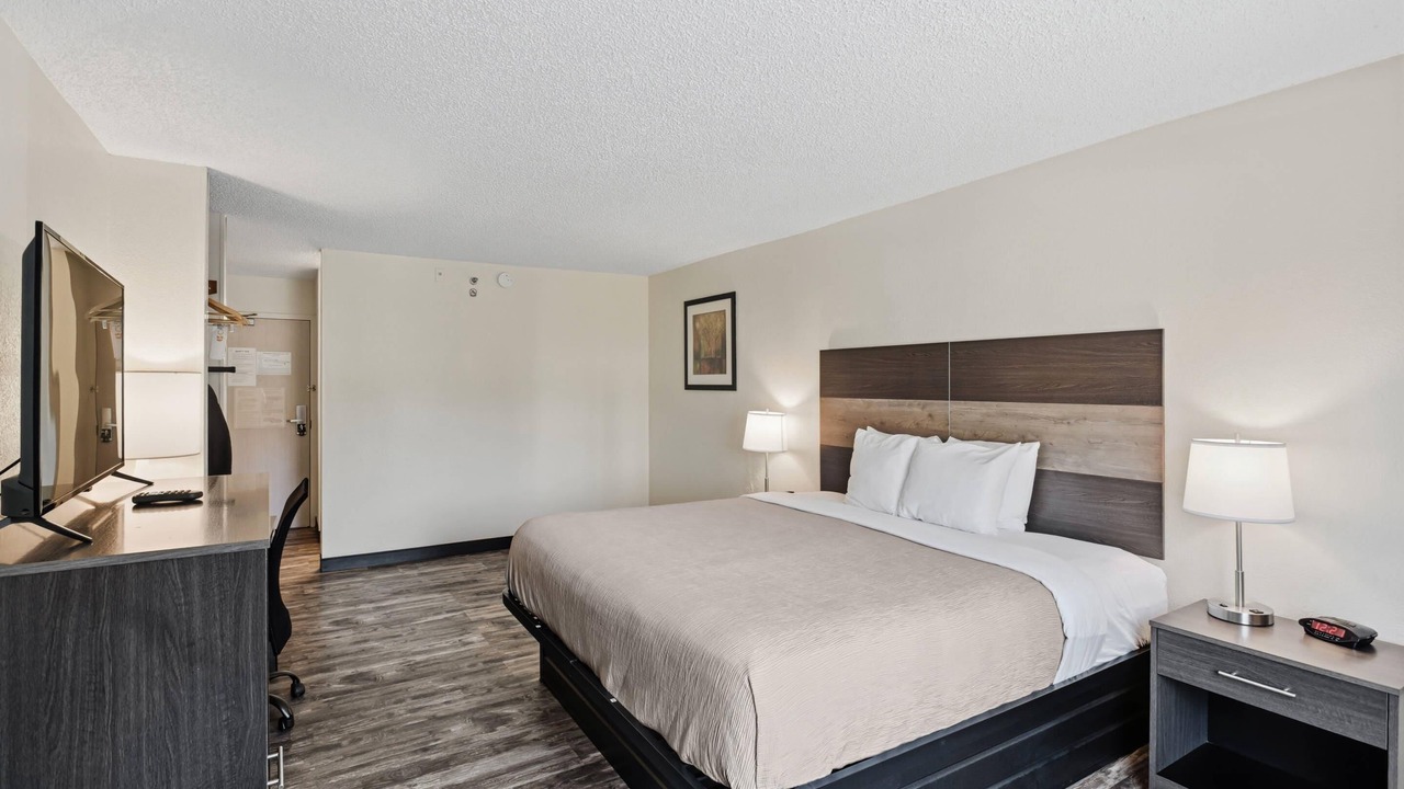 Photo of Bedroom in Gwinnett Place