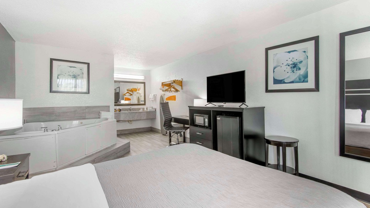 Photo of Bedroom in Hardeeville
