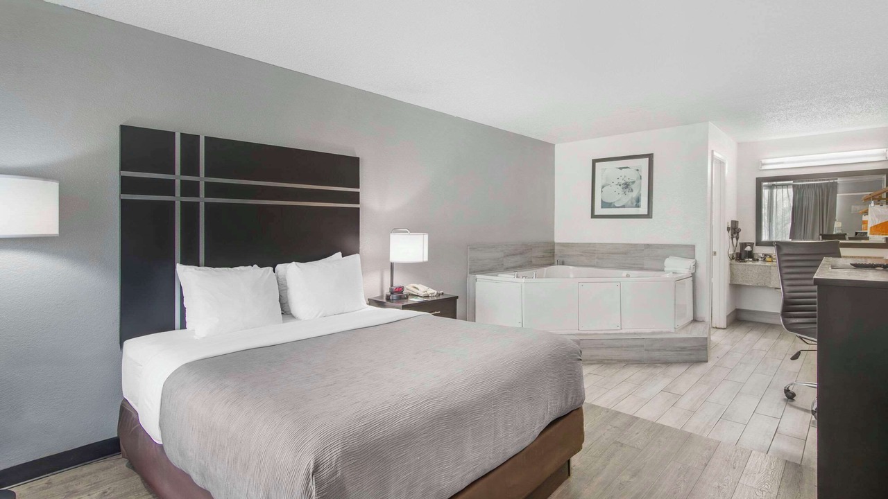 Photo of Bedroom in Hardeeville
