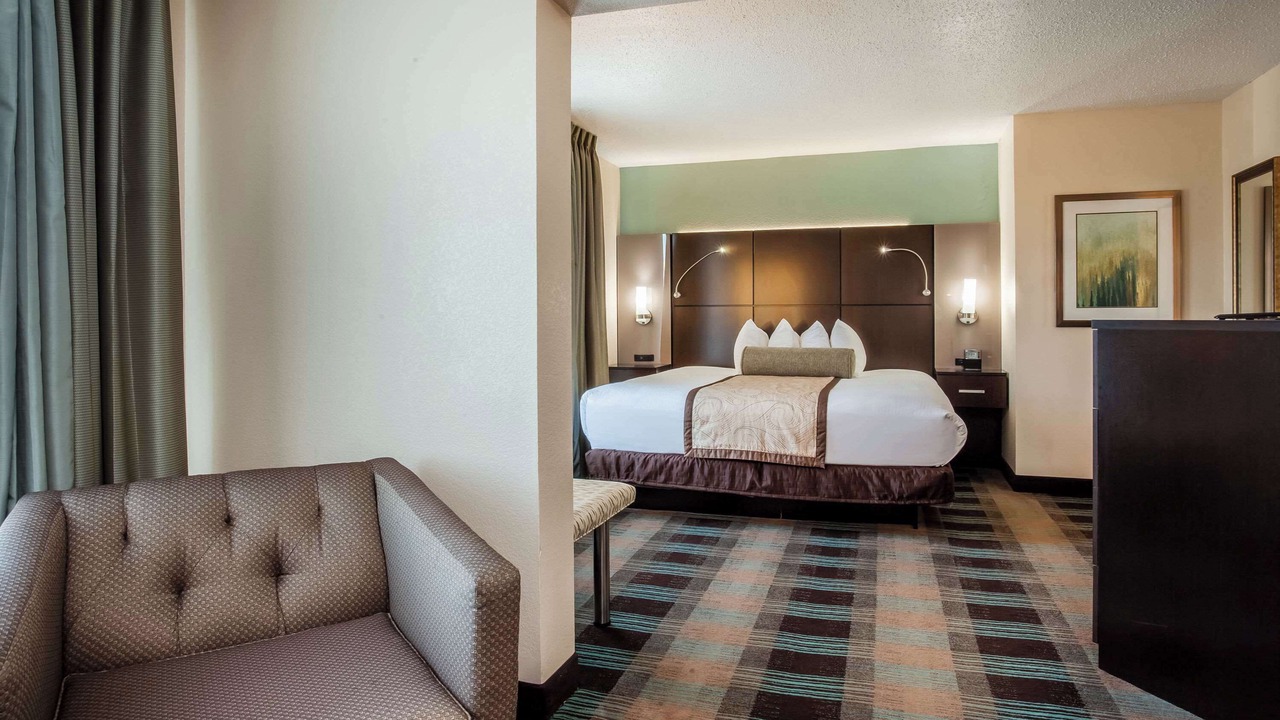 Photo of Bedroom in Airport North