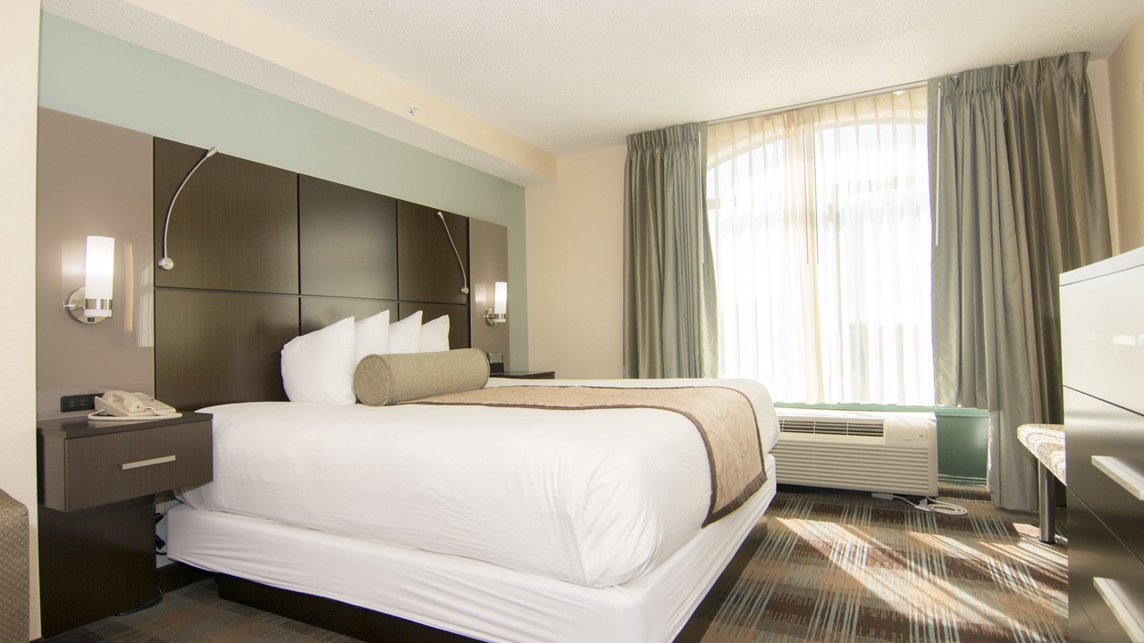 Photo of Bedroom in Airport North