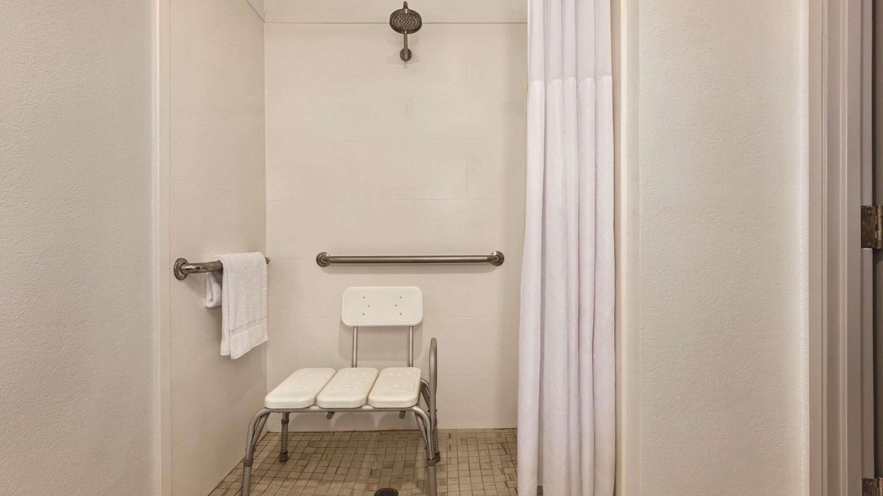 Photo of Bedroom in Polk Village