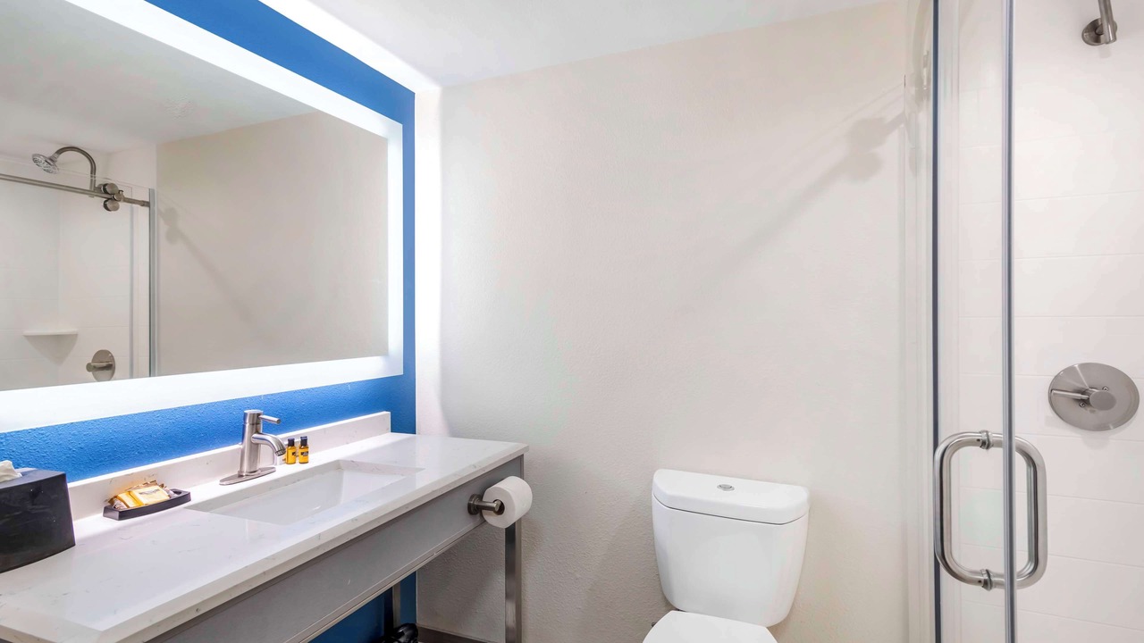 Photo of Bathroom in Oakwood