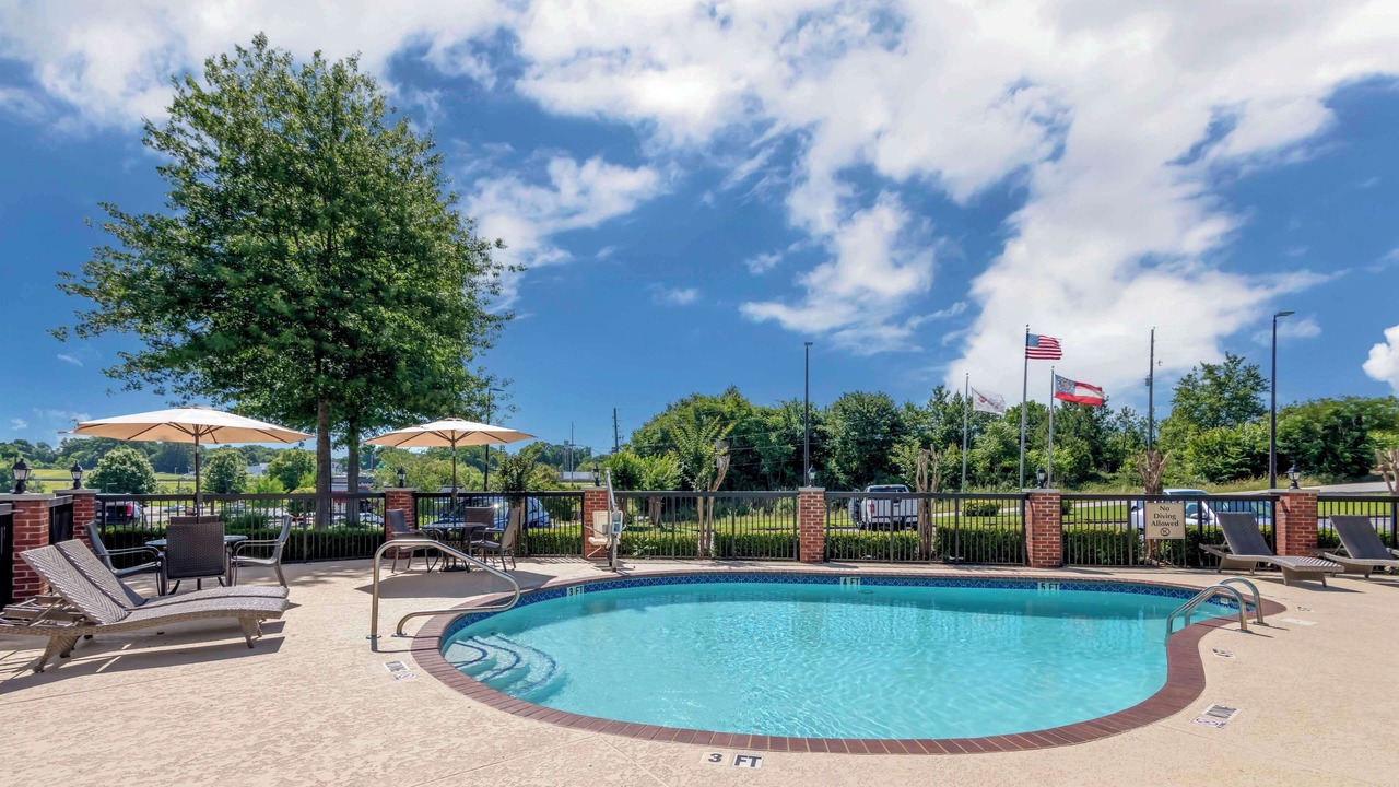 Photo of Outdoor in Oakwood