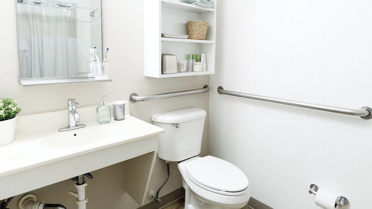 Photo of Bathroom in Suwanee