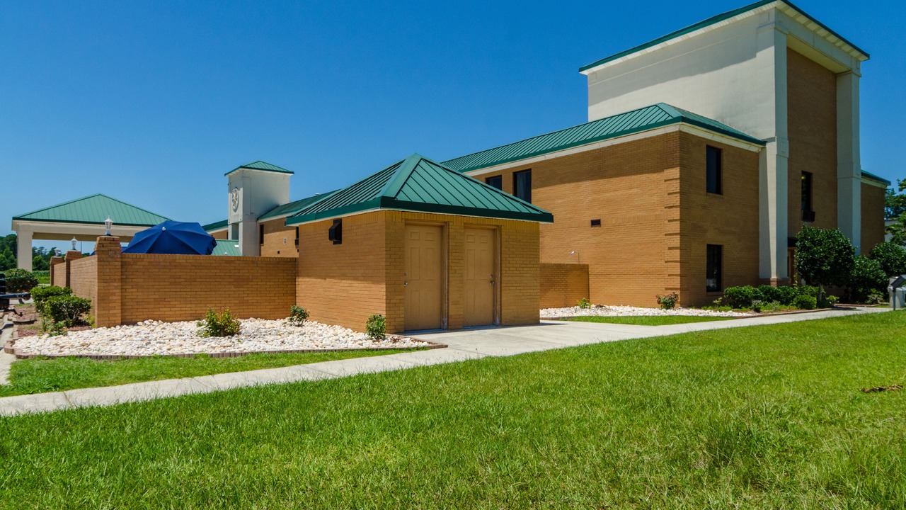 Photo of Outdoor in Whiteville