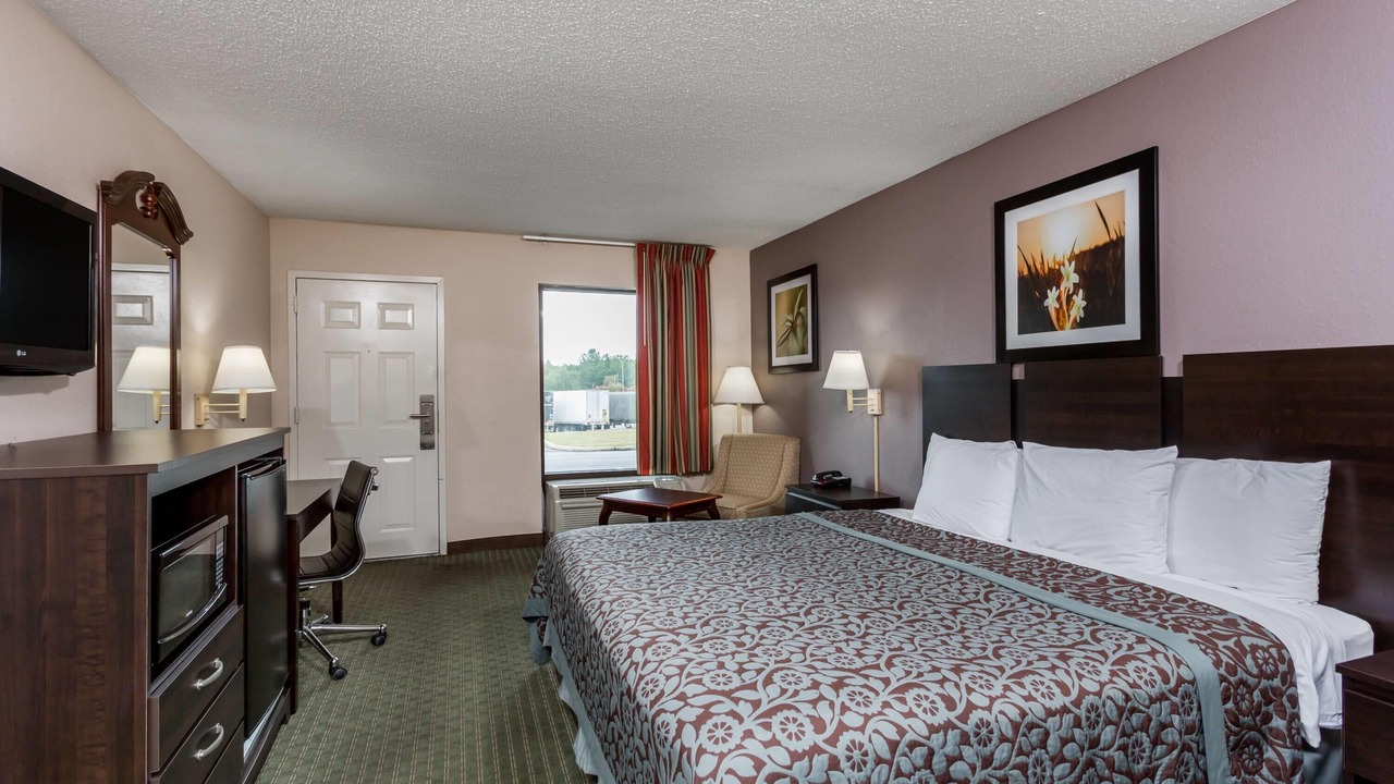 Photo of Bedroom in Lugoff