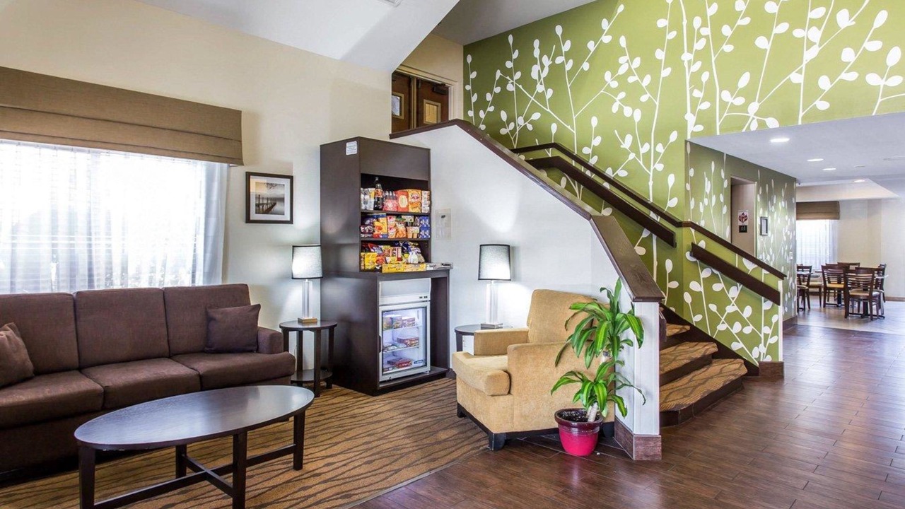 Photo of Livingroom in Seven Oaks