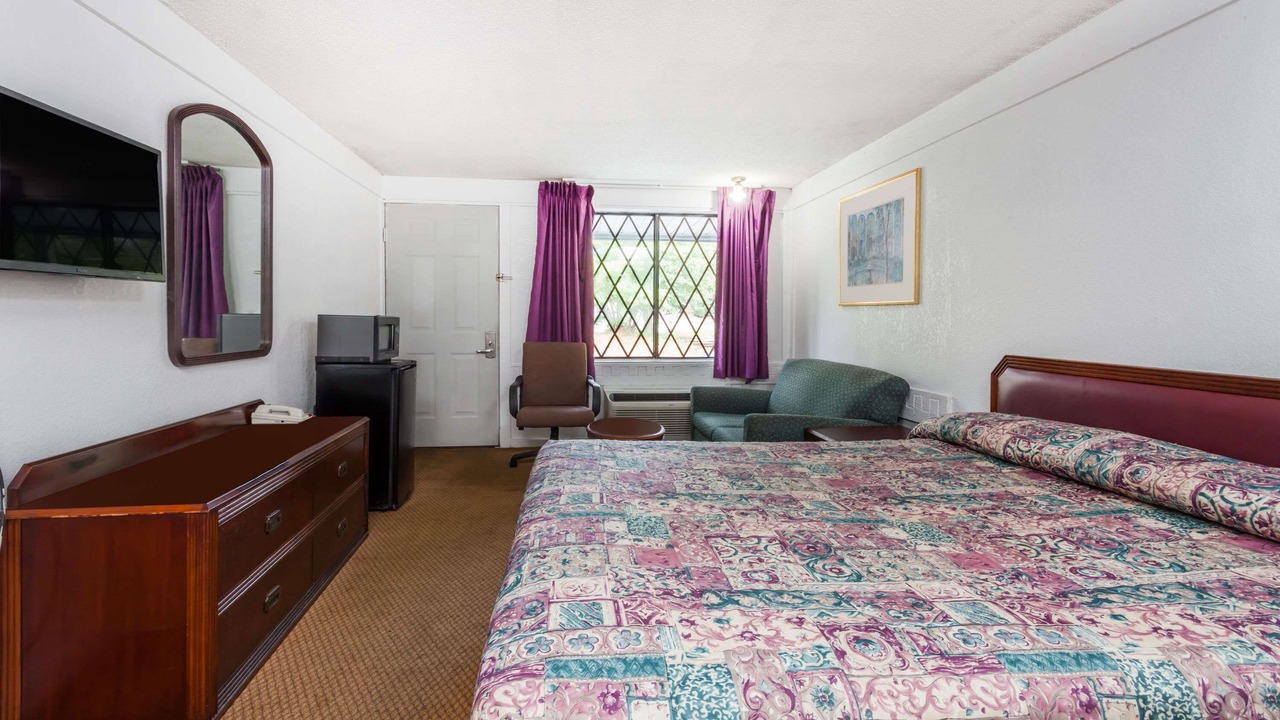 Photo of Bedroom in Seven Oaks