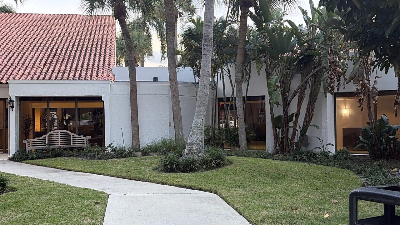 Photo of Outdoor in Villages of Palm Beach Lakes