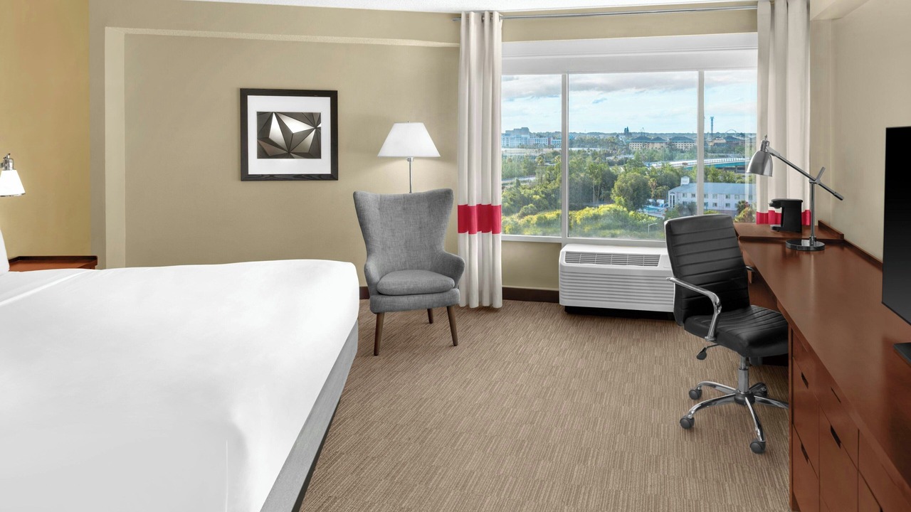 Photo of Bedroom in Florida Center