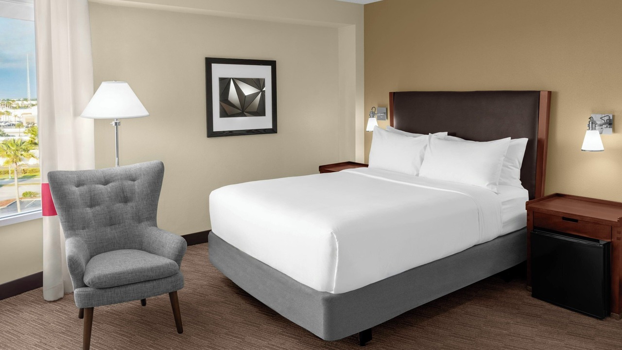 Photo of Bedroom in Florida Center