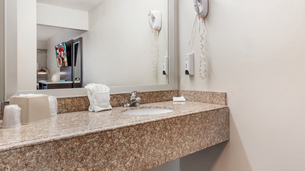Photo of Bathroom in Dunn
