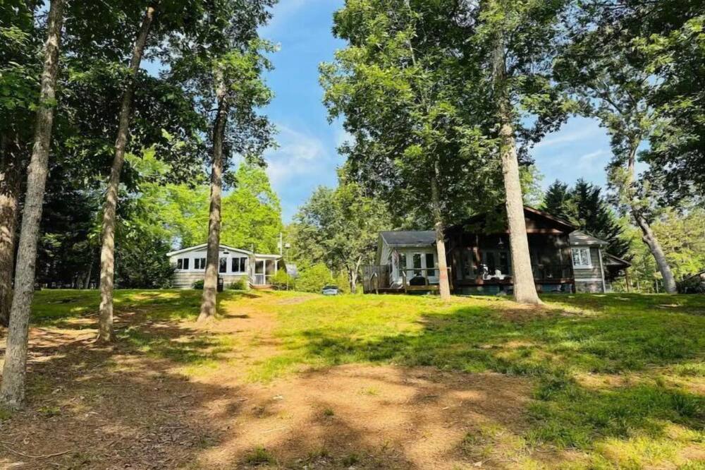 Photo of Outdoor in Townville