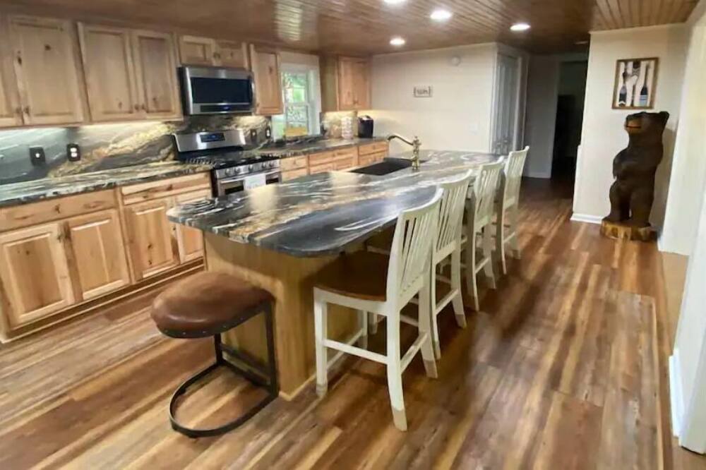Photo of Kitchen in Townville