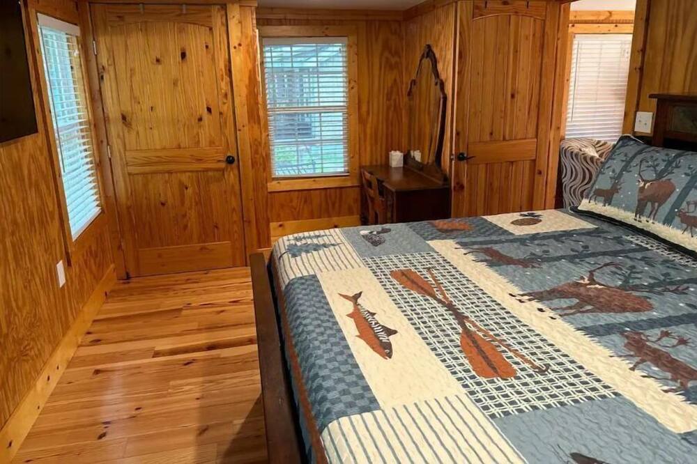 Photo of Bedroom in Townville