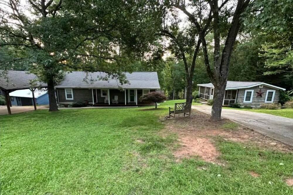 Photo of Outdoor in Townville
