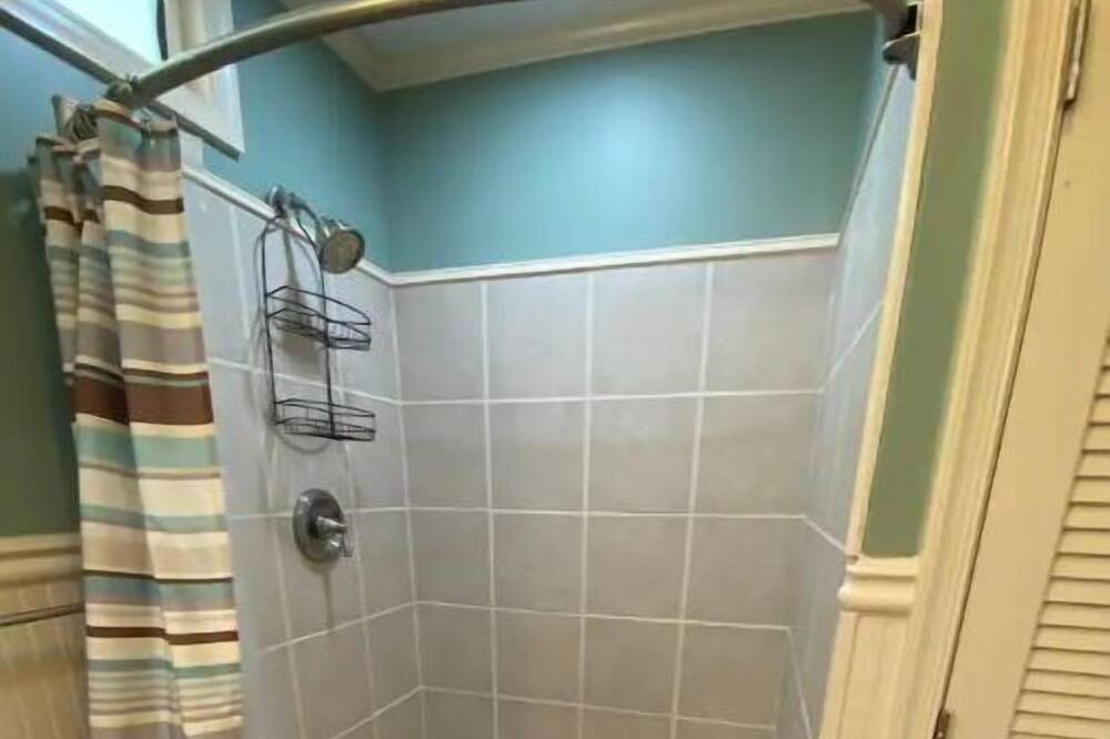 Photo of Bathroom in Townville