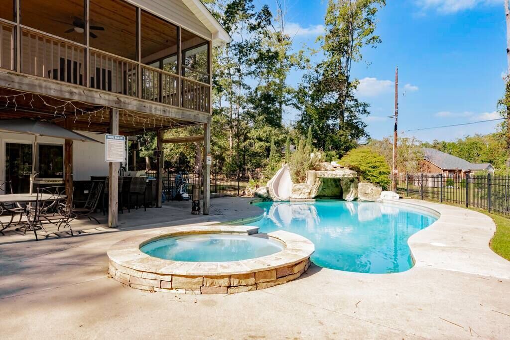 Photo of Outdoor in Chapin