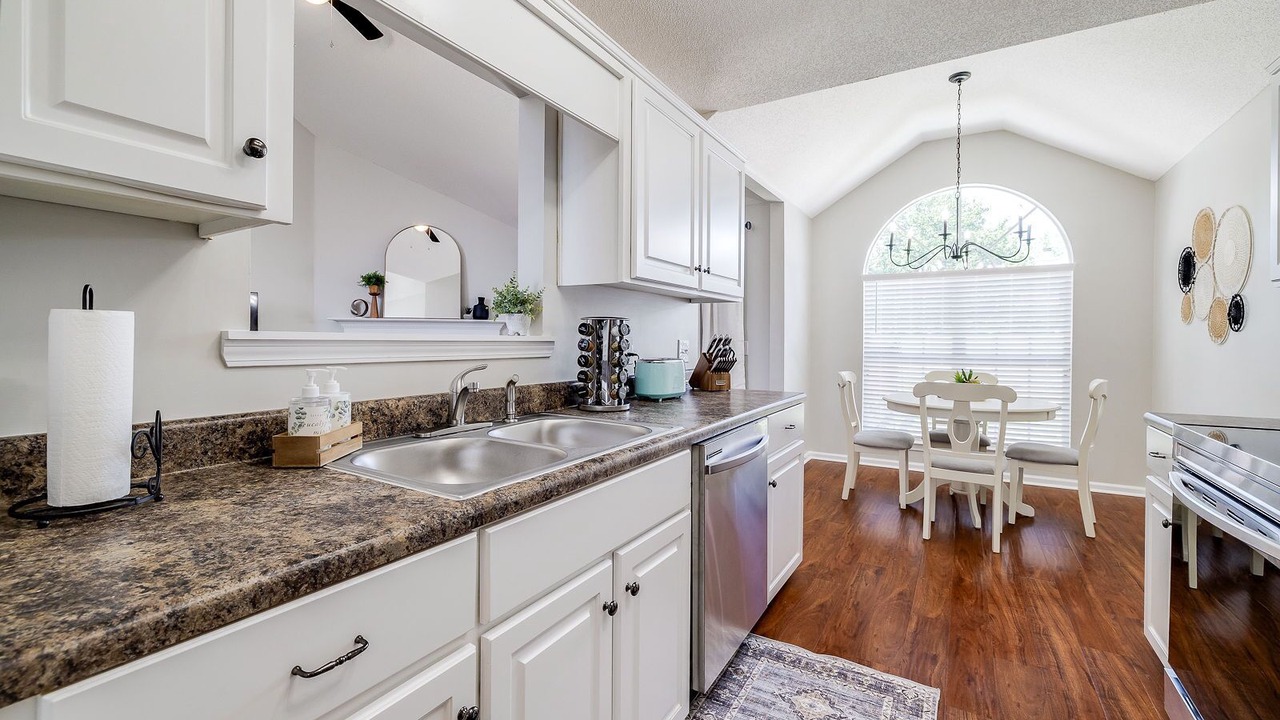 Photo of Kitchen in Pooler
