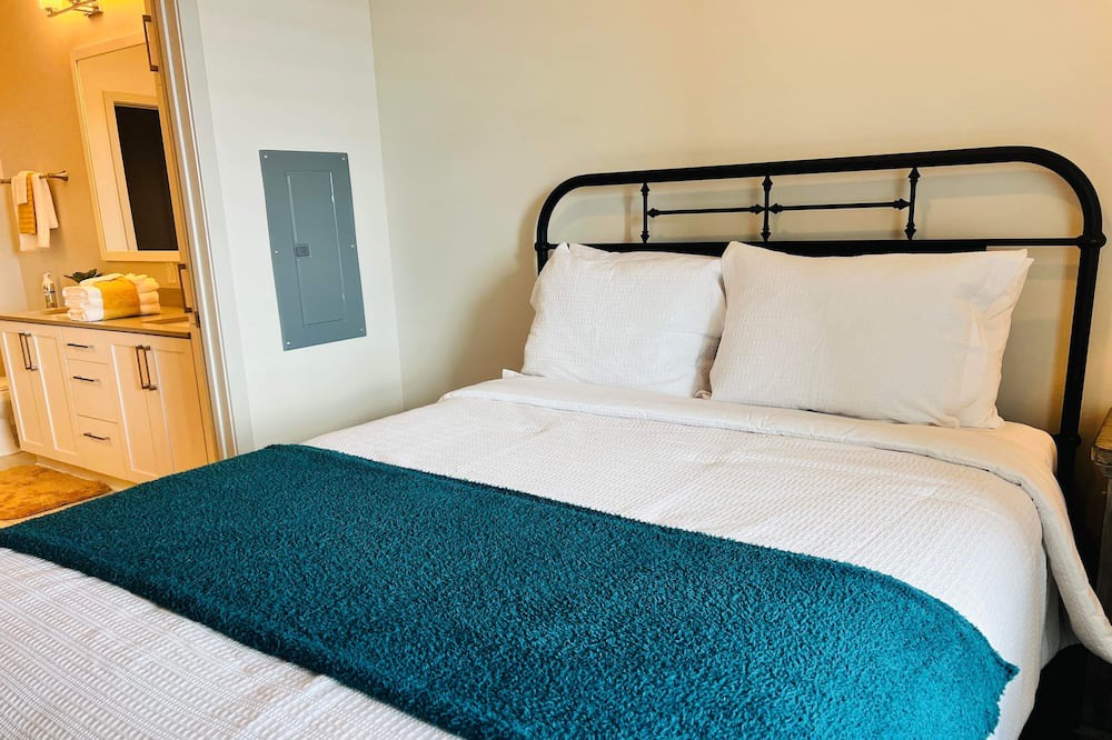 Photo of Bedroom in Westside